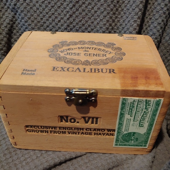 Hoy DE Monterrey de Jose Genre ' Other - Hoy DE Monterrey de Jose Genre Wood Cigar Box